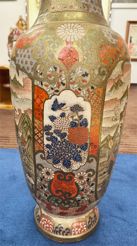 薩摩焼 金彩色絵 人物図飾り壺 【商品番号m-st006】