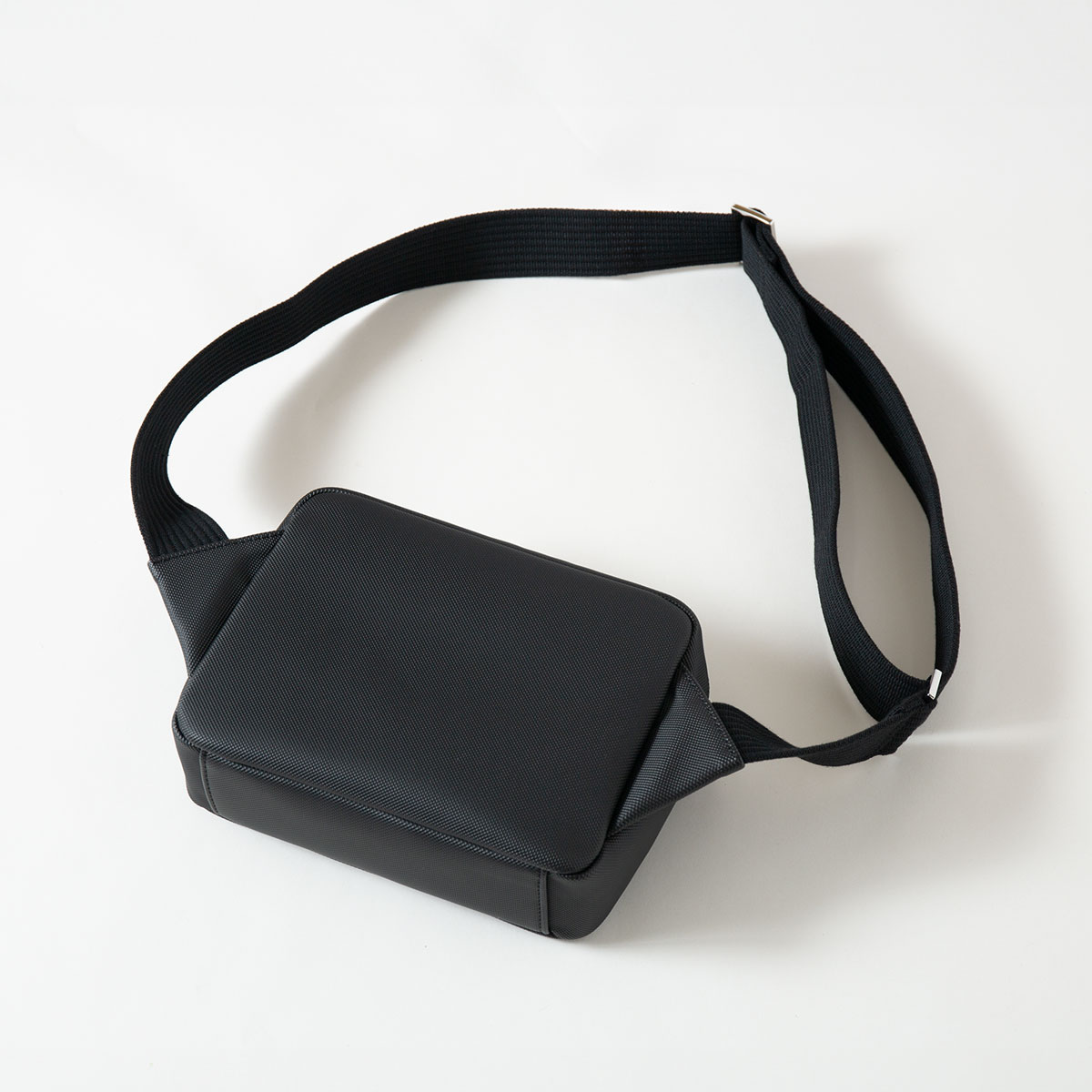 LACOSTE ジオメトリックパターン ボディバッグ LACOSTE ジオメトリック