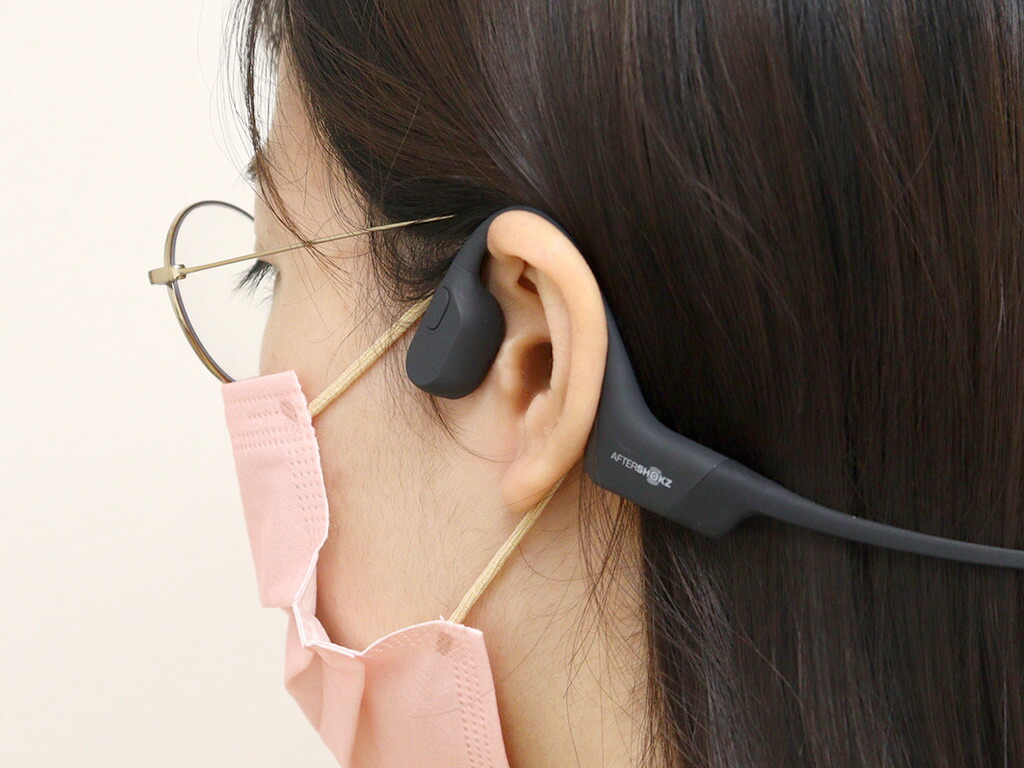 耳を塞がず音楽を楽しむ！AfterShokzの骨伝導イヤホン「Aeropex」を