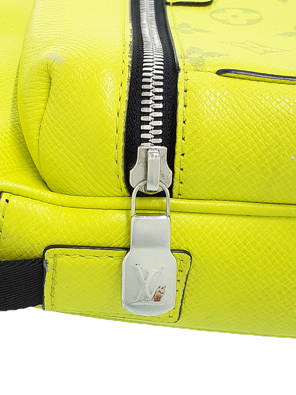 LOUIS VUITTON】ルイヴィトン『タイガラマ アウトドア メッセンジャー