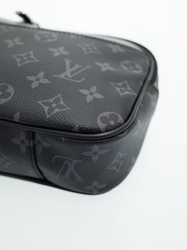 LOUIS VUITTON】ルイヴィトン『モノグラム エクリプス バムバッグ