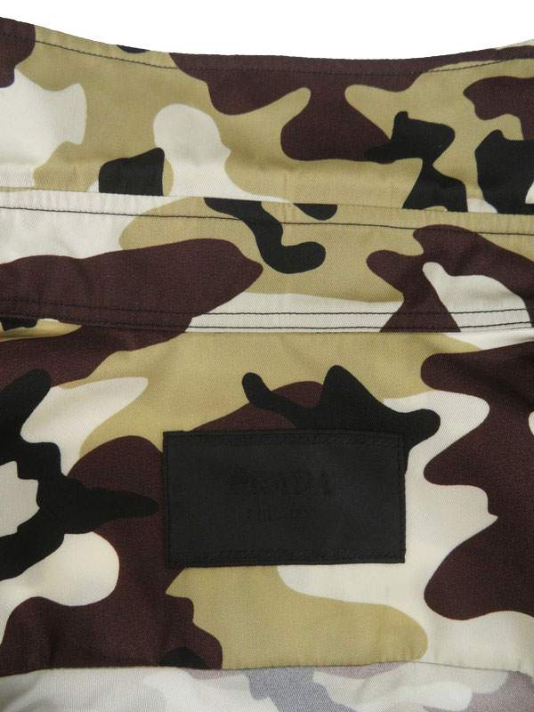 PRADA】プラダ『三角ロゴ トライアングルプレート カモフラ柄 ナイロン