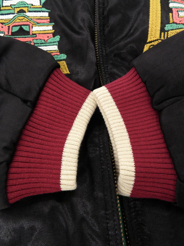 GBL】【千と千尋の神隠し レーヨンスカジャン 腹ペコだ】【アウター