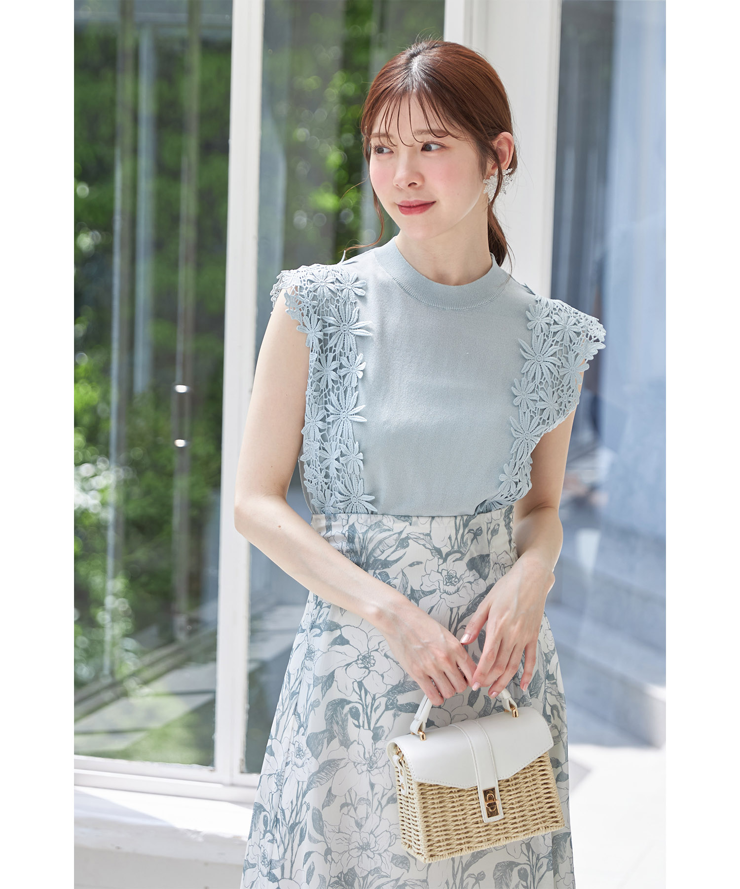 ショルダーフラワーレースニットプルオーバー