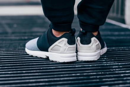 アディダス オリジナルス ZX フラックス スリッポン ホワイト/コア