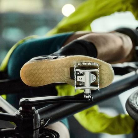 国内6月10日発売予定】アディダス ザ ヴェロサンバ サイクリング コア