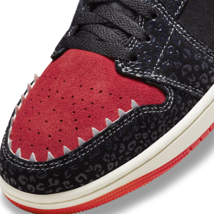 国内10月29日発売予定】ナイキエアジョーダン 1 ミッド 