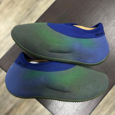 リーク】アディダス イージー ニット ランナー 