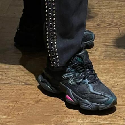 国内11月18日発売予定】モワローラ × ニューバランス 9060 ブラック