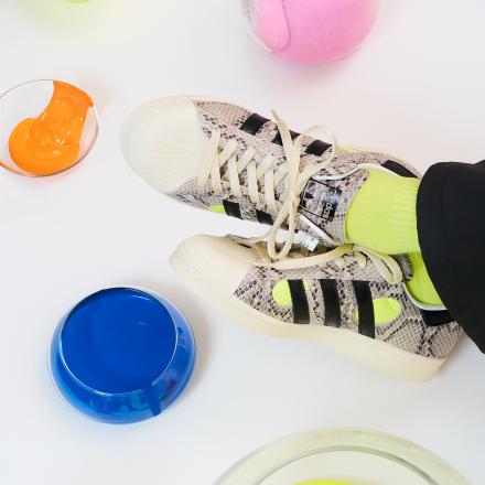 国内11月24日発売予定】 フェイス × アディダス オリジナルス スーパー