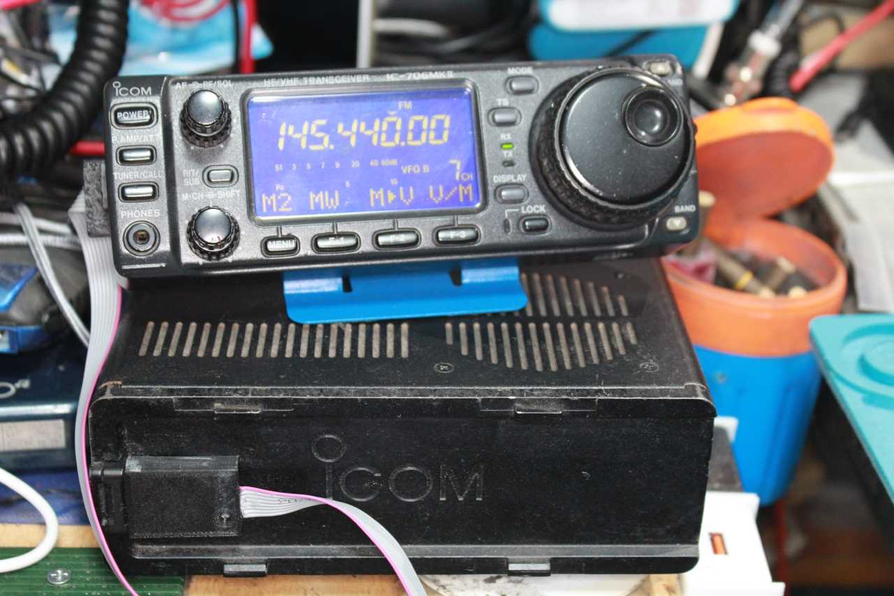 IC-706シリーズのセパレートケーブルOPC-581が手に入らないので