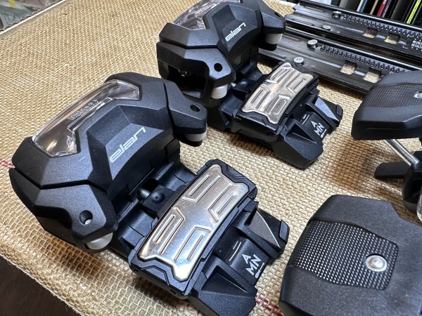 □チロリア：attack2 14 MN ブレーキ110mm