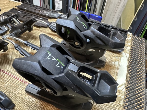 □チロリア：attack2 14 MN ブレーキ110mm