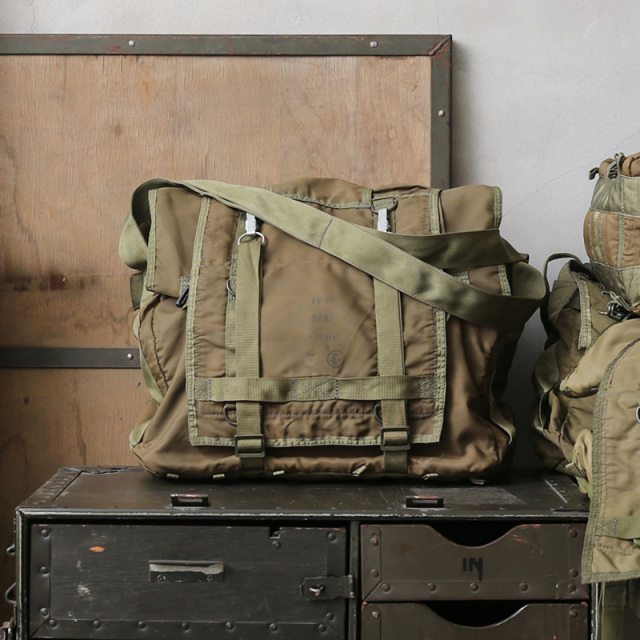 ミリタリー 卸売 仕入れ 問屋 実物 USED チェコ軍 3WAY パラシュート