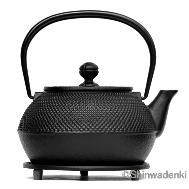 岩鋳 南部鉄器 鉄瓶 7型アラレ 0.9L 11720 Shinwadenki