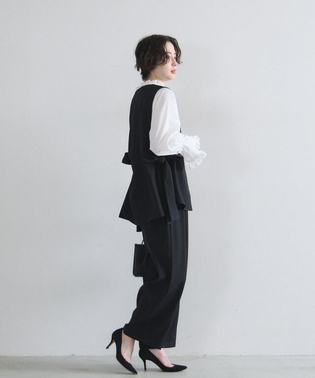 オフィシャルサイト限定】美脚タックパンツ（セットアップ可能）