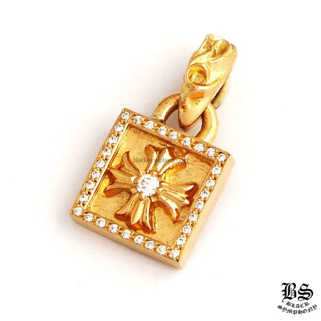 クロムハーツフレームドCHプラスチャームwithパヴェダイヤモンド22K