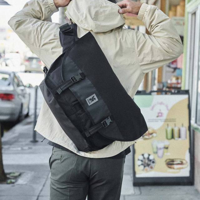 クローム CTZ 24L メッセンジャー CHROME CTZ 24L MESSENGER BLACK XRF