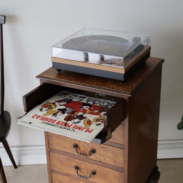 英国アンティークレコードキャビネット【ウォールナット】 商品番号