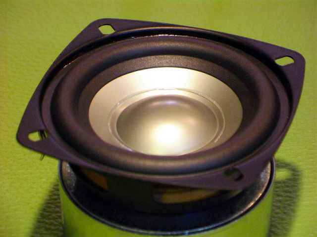 INFINITY（Vifa社製）8cm アルミコーンウーファー