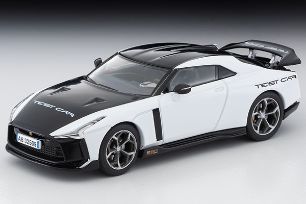 トミカリミテッドヴィンテージネオ 1/64 Nissan GT-R50 by Italdesign