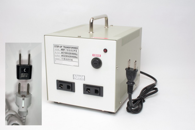 変圧器 NDF-1500UPE(家庭用100Vから海外製220V～240Vへ変圧)変換プラグ