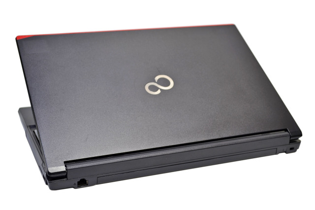 富士通 ノートパソコン LIFEBOOK A577/S Core i5 7300U メモリ8G