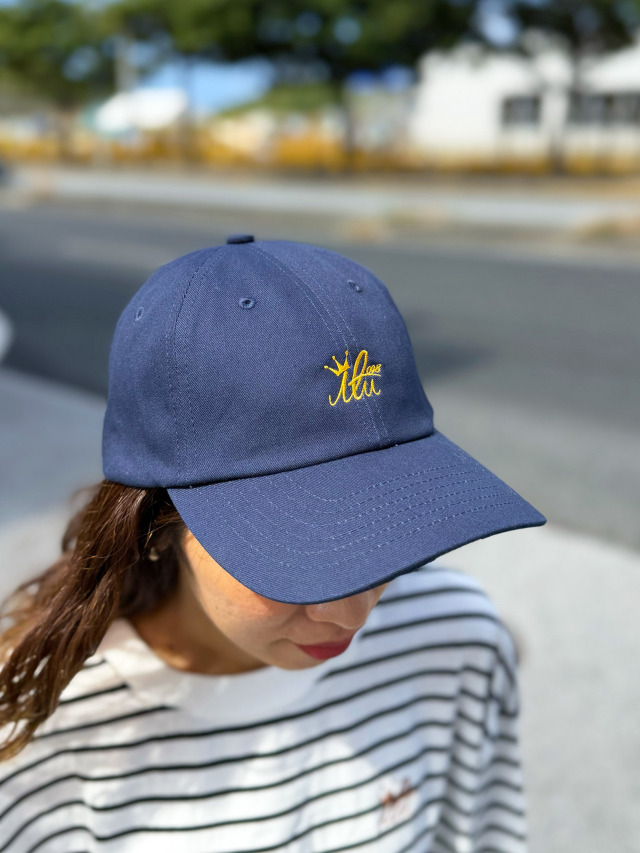 帽子》639C アイルのロゴマークの刺繍キャップ