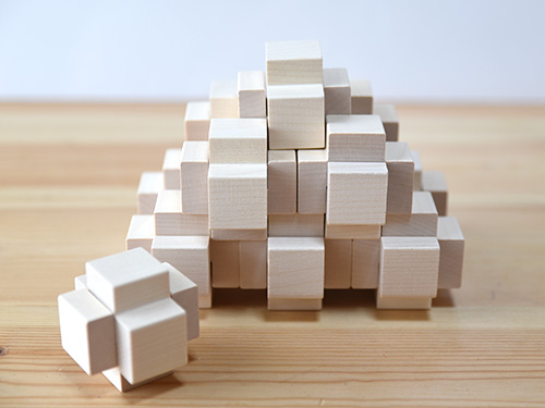 積み木 トーテムナチュラル LECCIO｜木のおもちゃ KURABOKKO