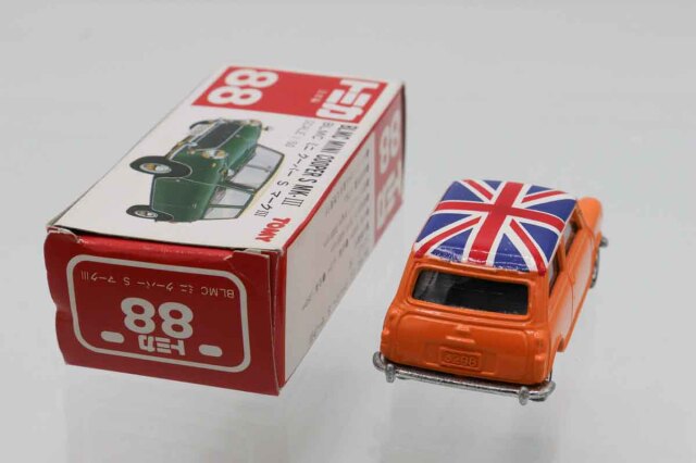 ミニカーショップ ケンボックス トミカ 赤箱(日本製)☆88☆BLMCミニ