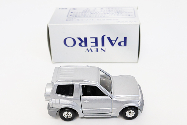 ミニカーショップ ケンボックス トミカ特注（日本製）三菱パジェロ(銀