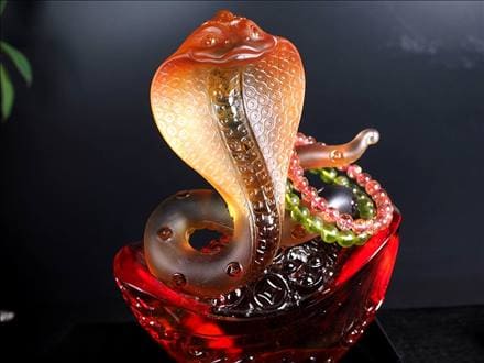 ◇来年の干支「巳（へび）」☆迫力満点！どっしり招財ヘビ☆王者の象徴