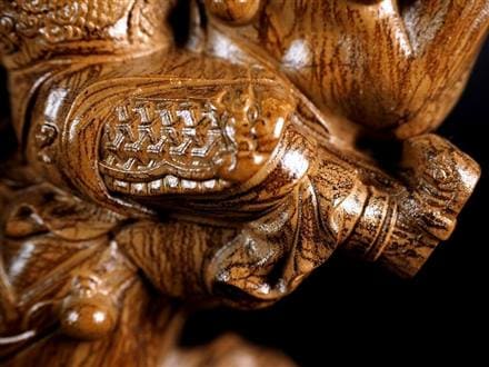 ◇三国志の英雄「関羽」×香木の王「沈香」◇極上！繊細彫刻◇風水や