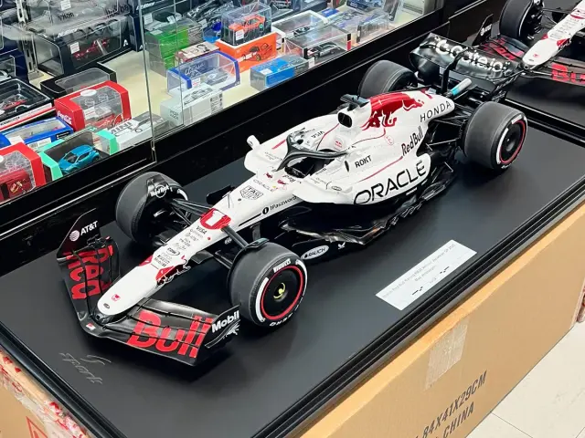 スパーク 1/43 レッドブル RB21 日本GP 2025 M.フェルスタッペン