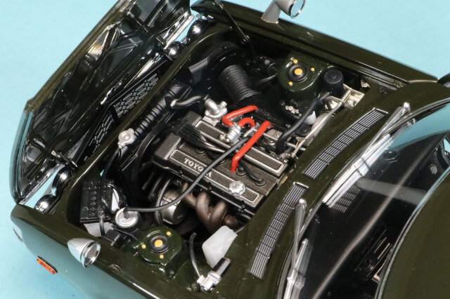 オートアート 1/18 トヨタ セリカ リフトバック 2000GT RA25 1973 モス