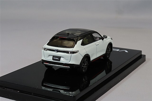 ホビージャパン 1/64 ホンダ ヴェゼル e:HEV PLaY プレミアムサン