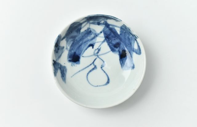 中尾万作 52 染付ひさご4.5寸皿 ｜ 暮らしのうつわ花田 和食器 通販