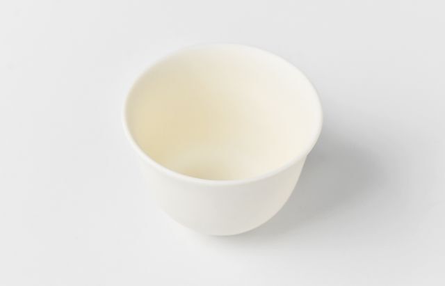 有馬和博 1 白せっ器猪口 ｜ 暮らしのうつわ花田 和食器 通販