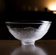 ガラス作家の鉢（ボウル）