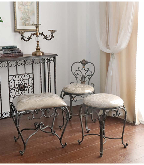 アンティーク調 おしゃれなアイアンコンパクトスツール 猫脚