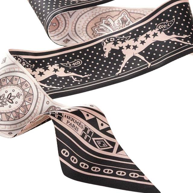 2026年春夏 HERMES エルメス スカーフ ツイリー シュヴァルドゥクール
