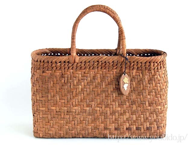 送料無料】山葡萄バッグ横長（削皮）W34xH22xD11cm | かごバッグ 通販