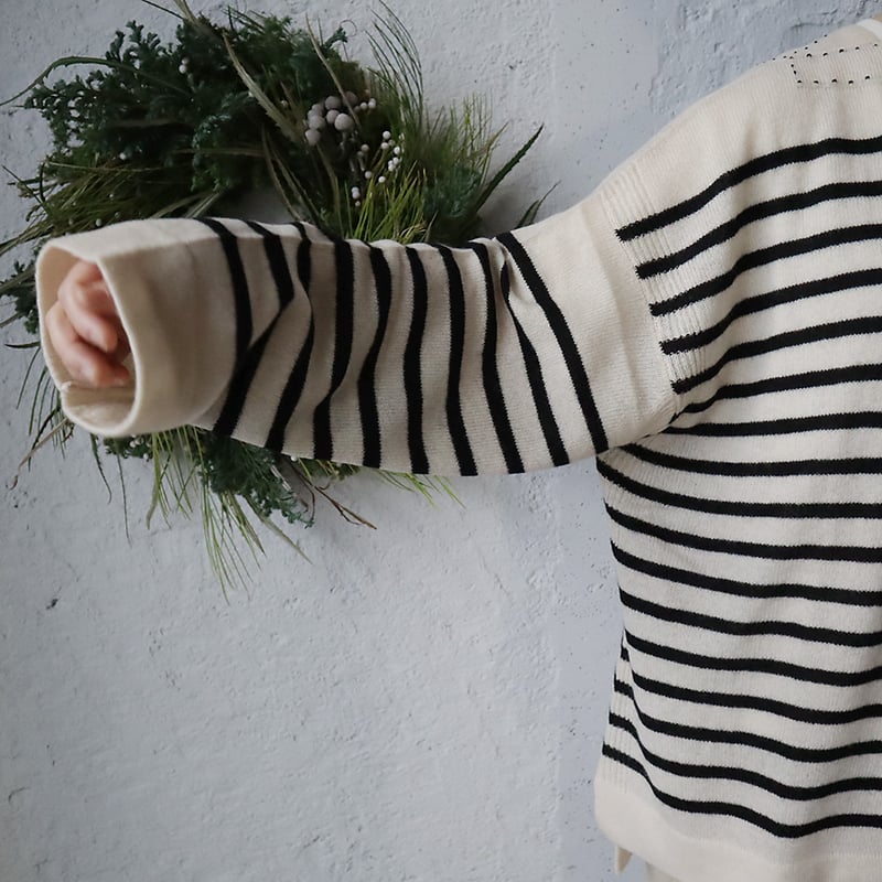 TOWAVASE Basque pullover (ivory x black) | nii-