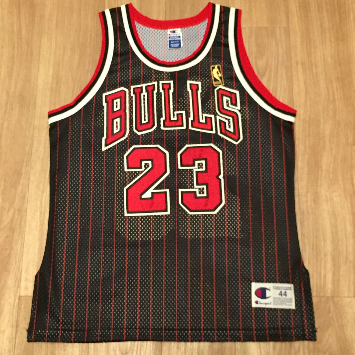 ☆1990's MID・アメリカ製 -【VINTAGE】CHAMPION BULLS #23