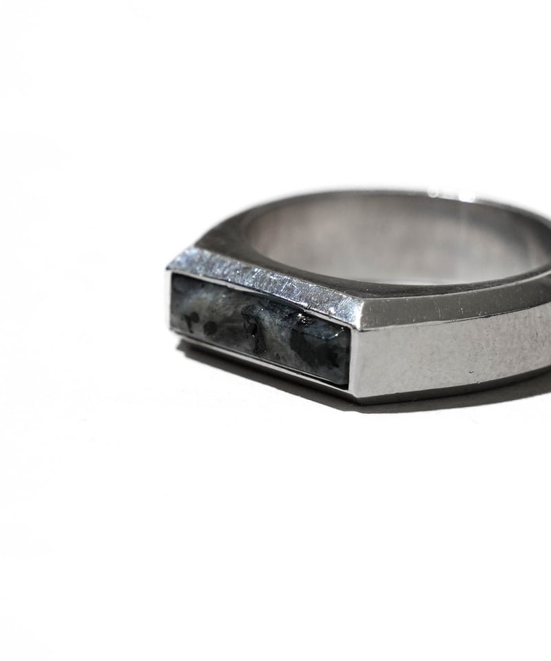 CTHY RING “LARVIKITE” / “BLACK ONYX” / “RED TIG