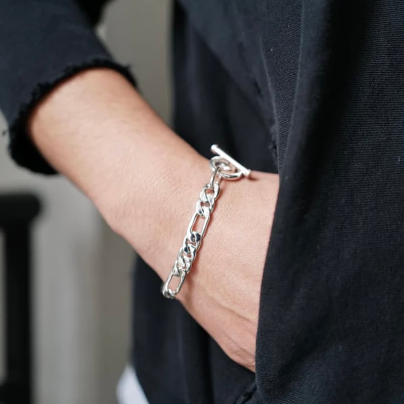 XOLO JEWELRY ID Figaro Link Bracelet 8mm 24K Pa