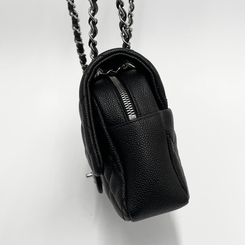 CHANEL キャビアスキン マトラッセ ジップチェーンショルダーバッグ 17