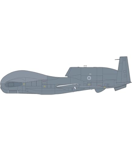 Amazon | プラッツ 1/72 無人偵察機RQ-4B グローバルホーク プラモデル