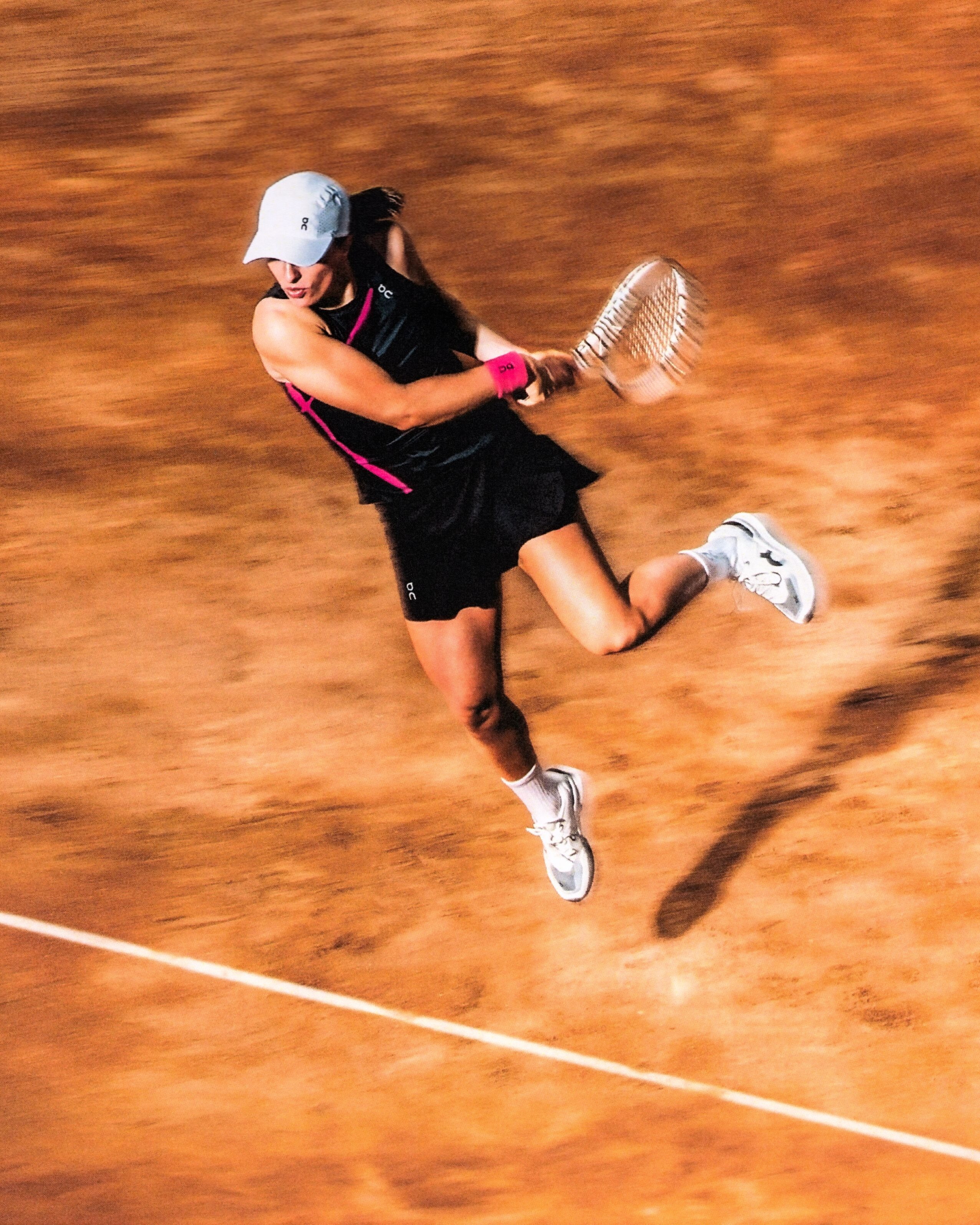 テニスプレーヤーたちの華麗なる装い：ベン・シェルトン、イガ