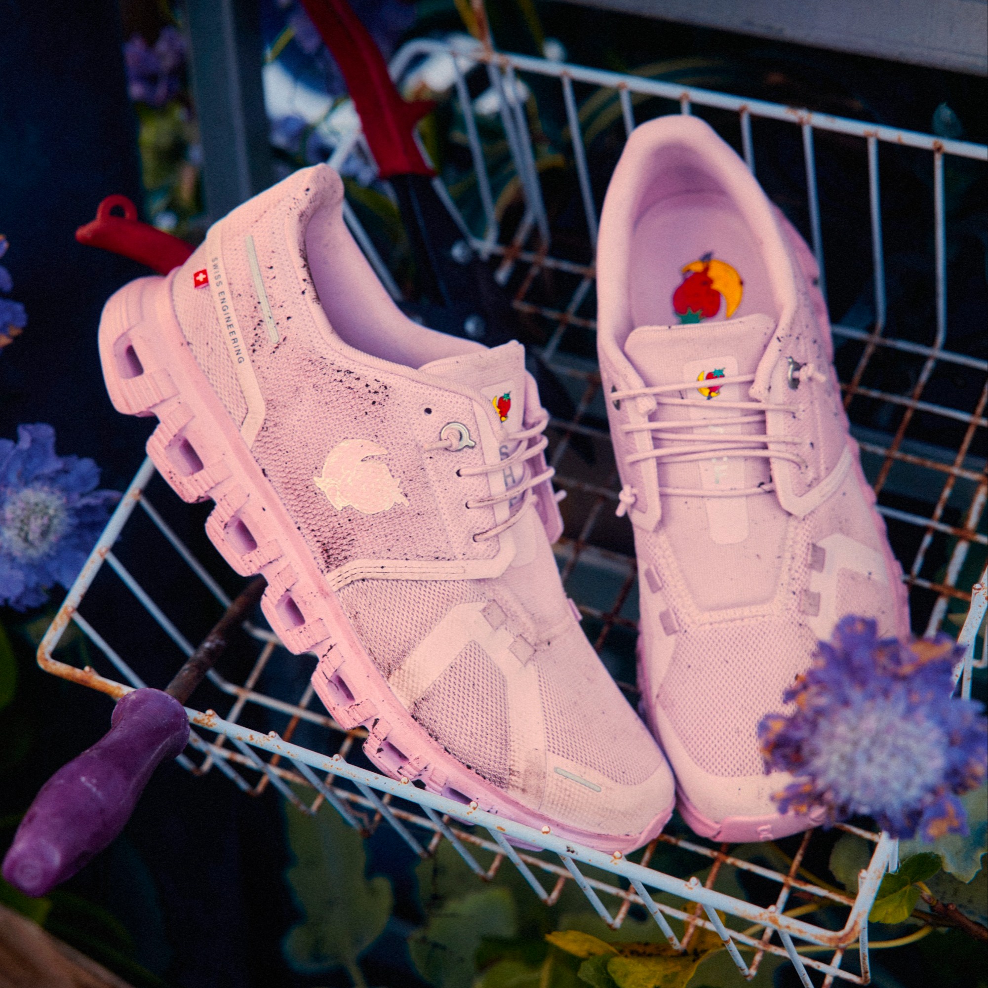 スニーカー＆シューズ | スイス生まれの機能性 | On 日本